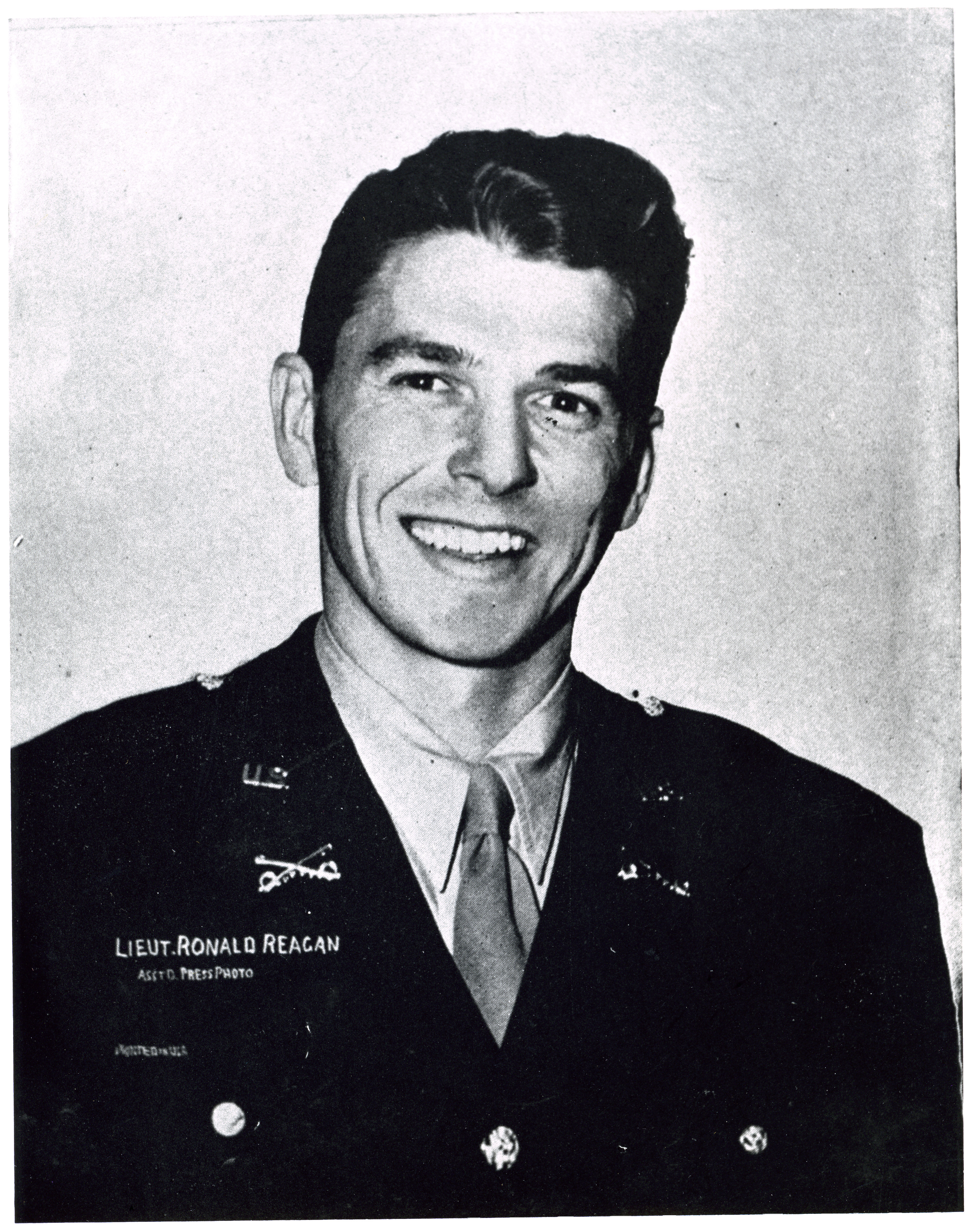 Lieutenant Ronald Reagan in US Army Air Force military uniform