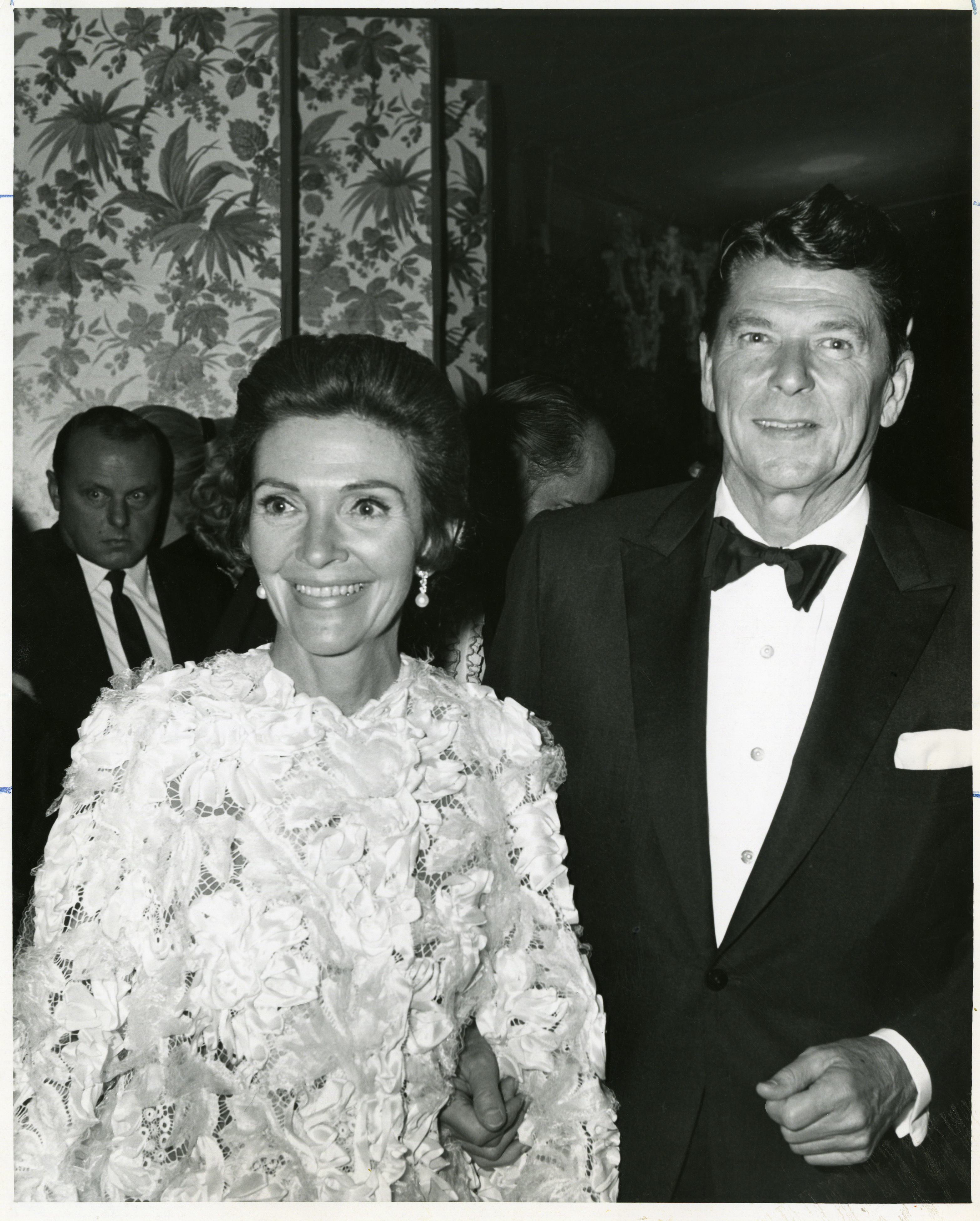 Ronald Reagan and Nancy Reagan at unknown formal event 
