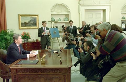 President Reagan gives his Farewell Address from the Oval Office in 1989